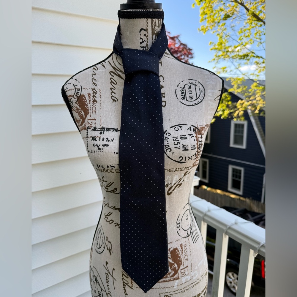 Burberry Navy Polka Dot Men's Tie